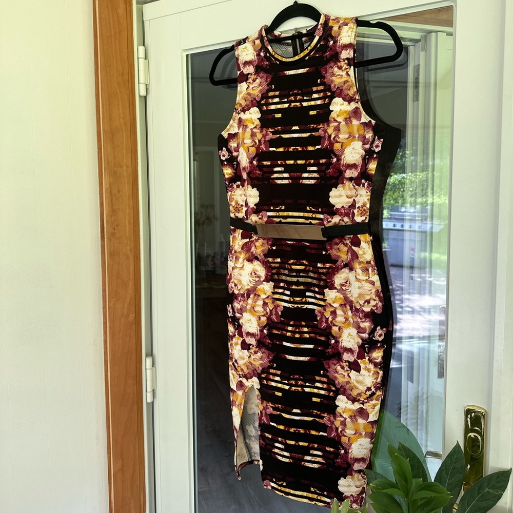 Floral patterned mini dress